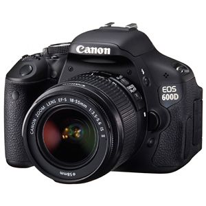  Canon EOS 600D Kit (EF-S 18-55 IS II) {18MPix,3" LCD,SD, RAW}